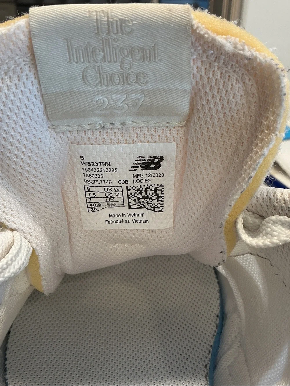 New Balance 237 Women's White and Light Gray Athletic Sneakers